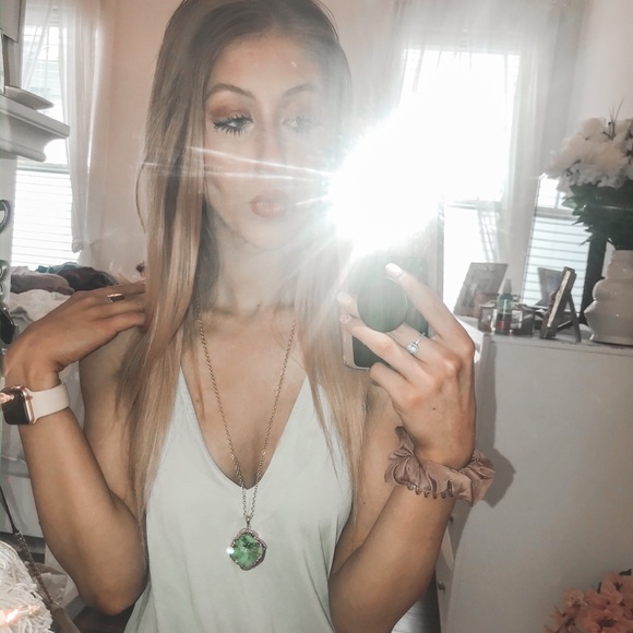 Gold Plated Genuine Mint Agate Crystal Necklace - Picture 5 of 6